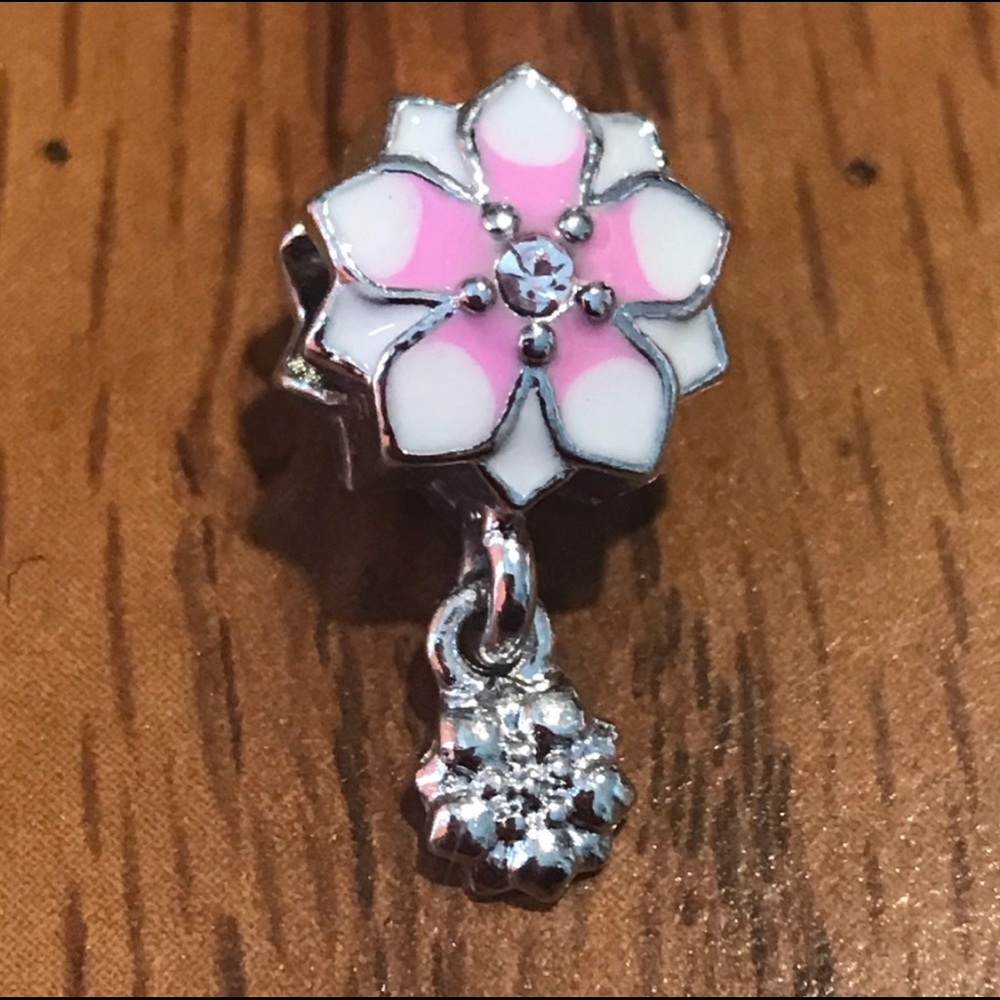 Flower Dangle Charm - Picture 3 of 3